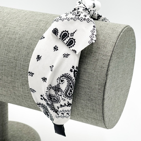 New White Paisley bandana print fabric top bow knot flexible comfy headband - Picture 4 of 10